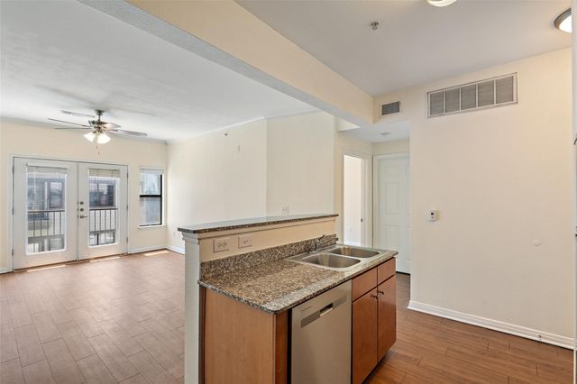 2502 Leon ST 417, Austin, TX 78705