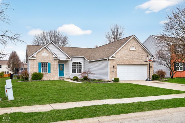 6264 Saddletree Drive, Zionsville, IN 46077