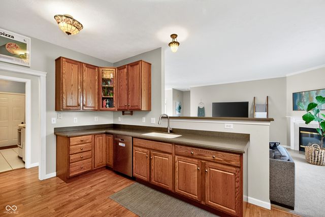 6264 Saddletree Drive, Zionsville, IN 46077