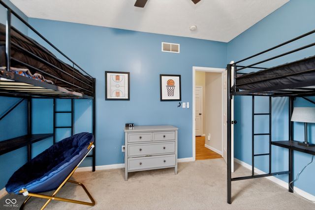 6264 Saddletree Drive, Zionsville, IN 46077