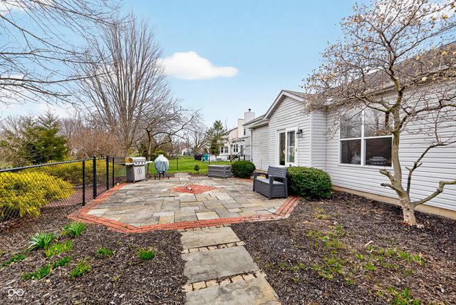 6264 Saddletree Drive, Zionsville, IN 46077