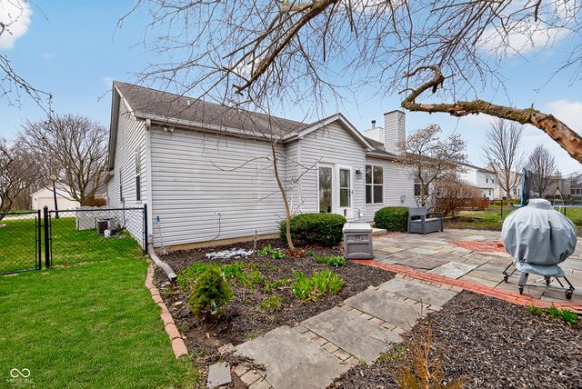 6264 Saddletree Drive, Zionsville, IN 46077