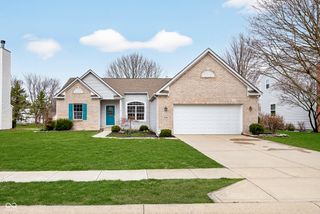 6264 Saddletree Drive, Zionsville, IN 46077