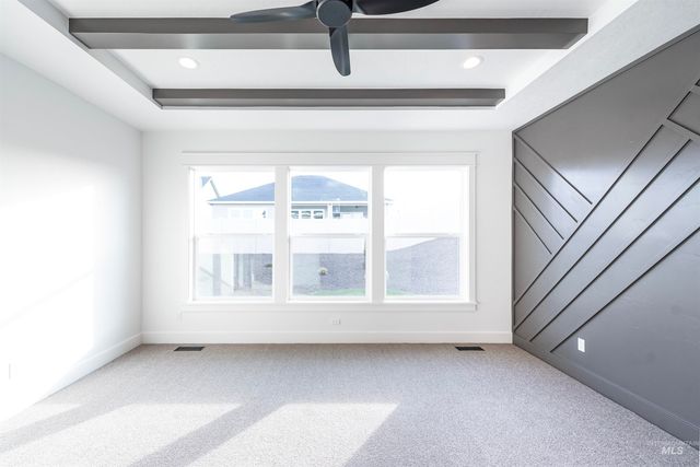 390 S Diesel Way, Boise, ID 83716