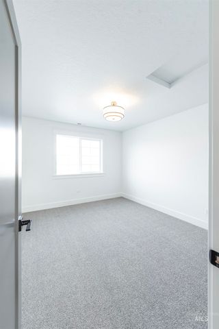 390 S Diesel Way, Boise, ID 83716