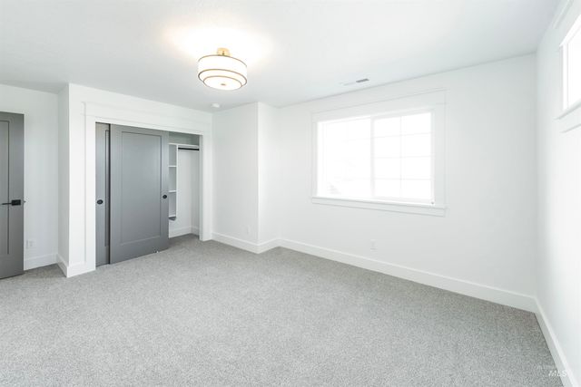 390 S Diesel Way, Boise, ID 83716