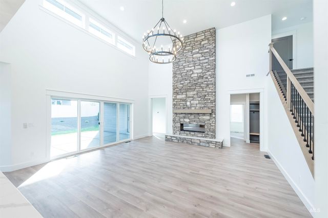 390 S Diesel Way, Boise, ID 83716