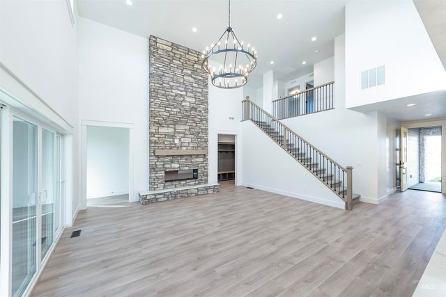 390 S Diesel Way, Boise, ID 83716