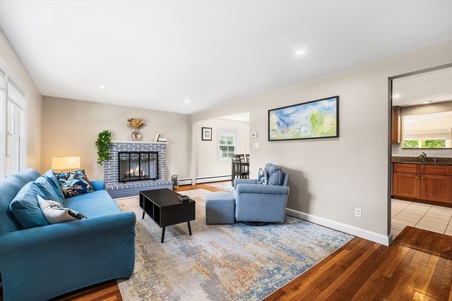 21 Bartlett Ave, Lexington, MA 02420