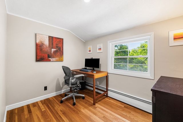 21 Bartlett Ave, Lexington, MA 02420
