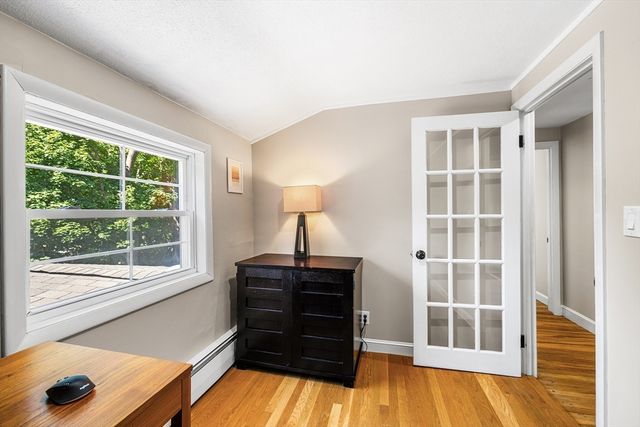 21 Bartlett Ave, Lexington, MA 02420