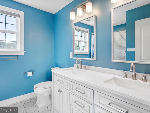 43 LITTLE SORREL DR, Middletown, VA 22645