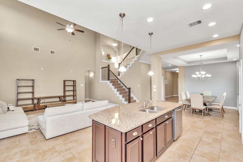Image 10 of property listing at 2627 Lazy Vine Lane, Missouri City, TX 77459