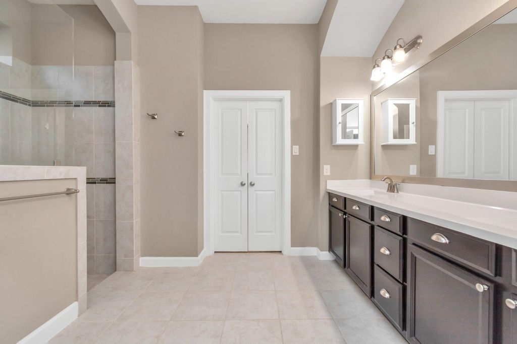 Image 18 of property listing at 2627 Lazy Vine Lane, Missouri City, TX 77459