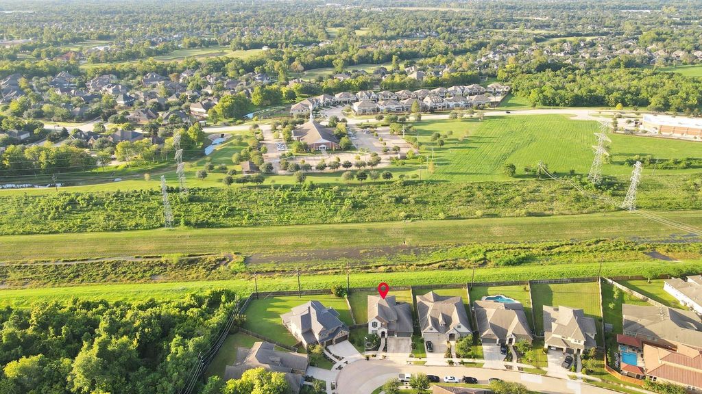 Image 25 of property listing at 2627 Lazy Vine Lane, Missouri City, TX 77459