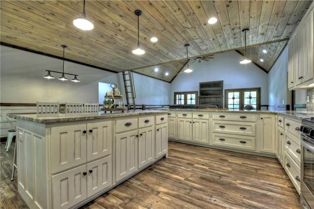 3181 Sugar Creek Road, Blue Ridge, GA 30513