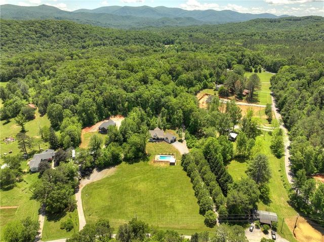 3181 Sugar Creek Road, Blue Ridge, GA 30513