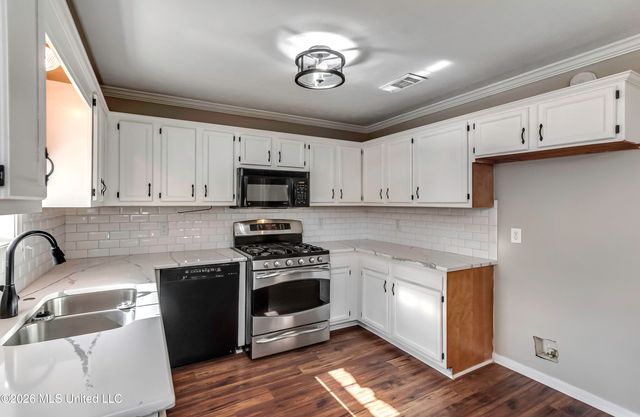 217 White Oak Place, Pearl, MS 39208