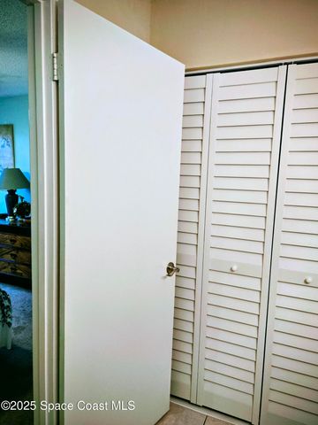 1123 Breezy Way 8c, Sebastian, FL 32958