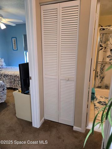 1123 Breezy Way 8c, Sebastian, FL 32958