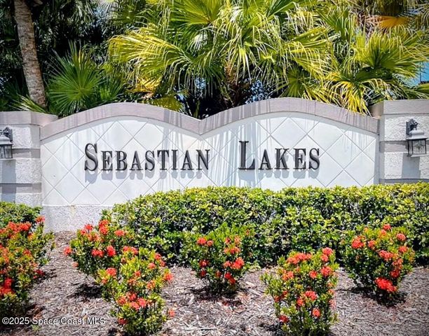 1123 Breezy Way 8c, Sebastian, FL 32958