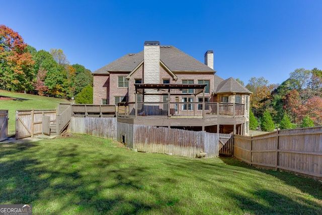 940 Chateau Forest Road, Hoschton, GA 30548