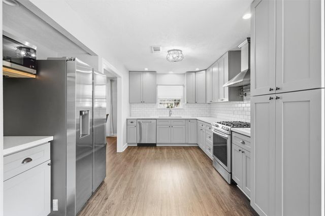 3705 September Drive, Baytown, TX 77521