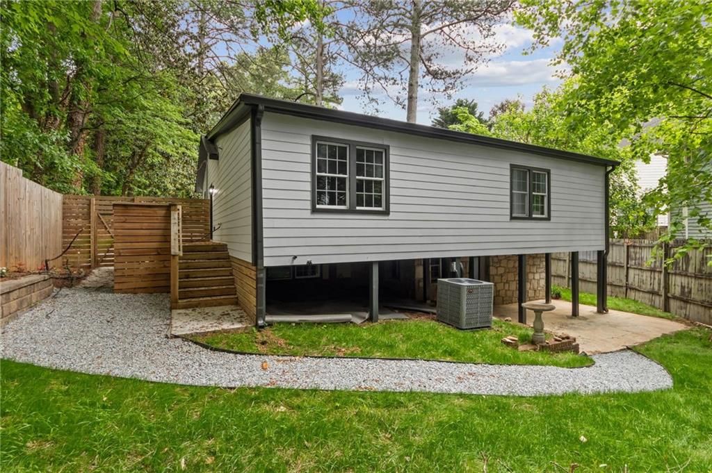 Image 39 of property listing at 3154 Briarcliff Way, Atlanta, GA 30345