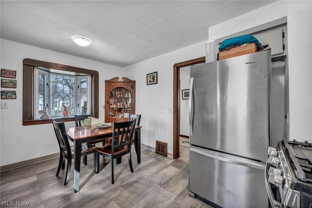 6207 Gilbert Avenue, Parma, OH 44129