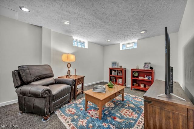 6207 Gilbert Avenue, Parma, OH 44129