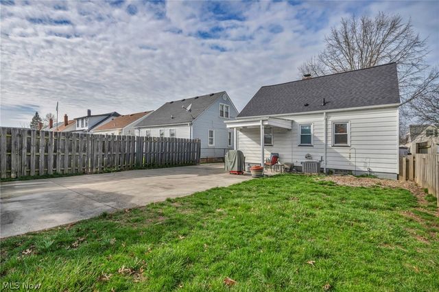 6207 Gilbert Avenue, Parma, OH 44129