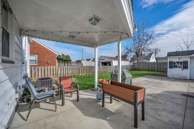 6207 Gilbert Avenue, Parma, OH 44129