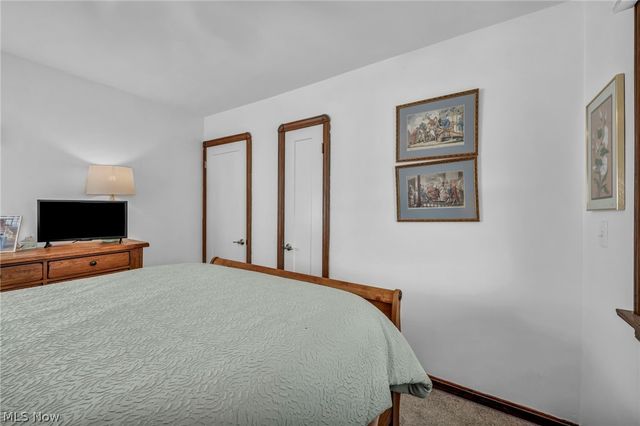 6207 Gilbert Avenue, Parma, OH 44129