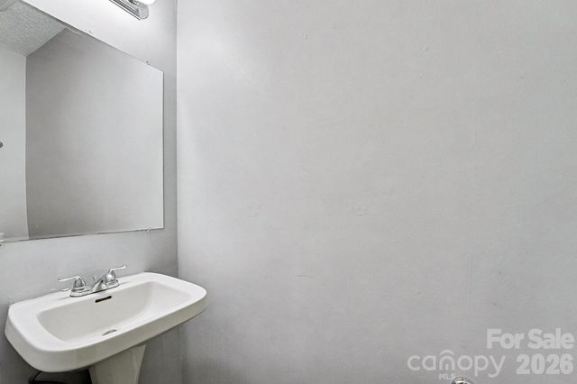 1112 Thoroughbred Place NW, Concord, NC 28027