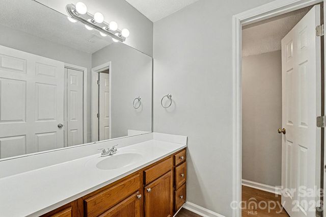 1112 Thoroughbred Place NW, Concord, NC 28027