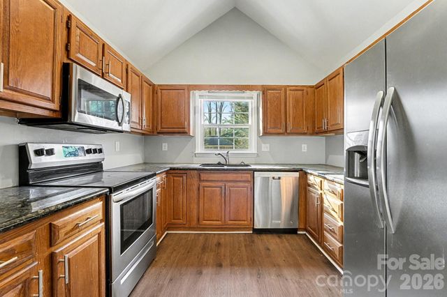 1112 Thoroughbred Place NW, Concord, NC 28027