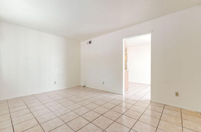 1325 La Poblana Road NW, Albuquerque, NM 87107