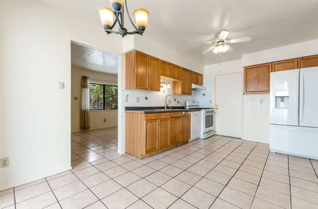 1325 La Poblana Road NW, Albuquerque, NM 87107