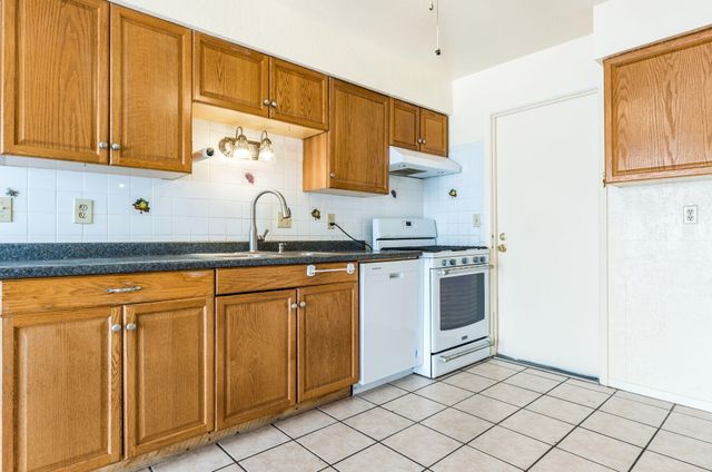 1325 La Poblana Road NW, Albuquerque, NM 87107
