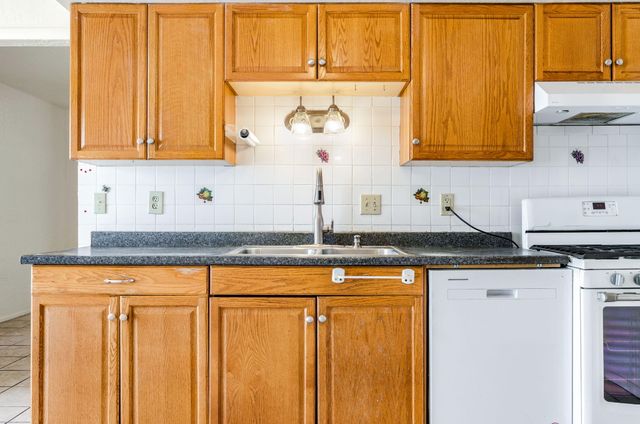 1325 La Poblana Road NW, Albuquerque, NM 87107