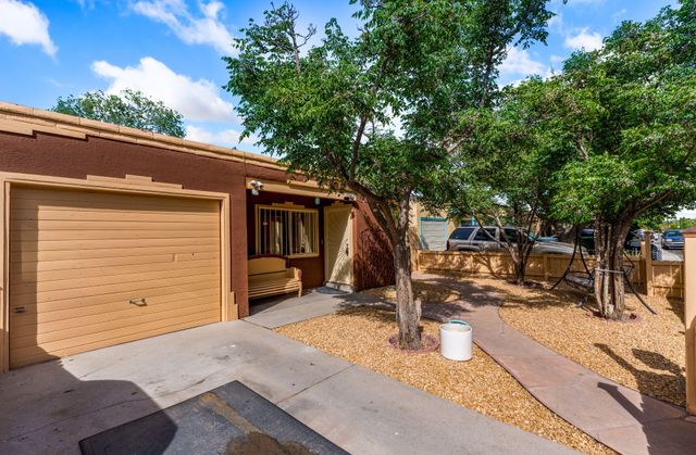 1325 La Poblana Road NW, Albuquerque, NM 87107