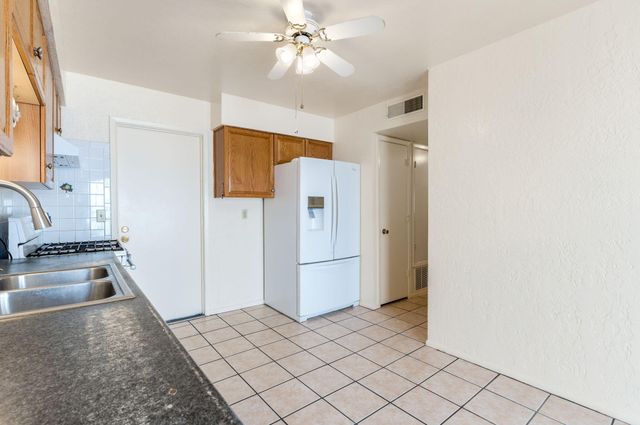 1325 La Poblana Road NW, Albuquerque, NM 87107