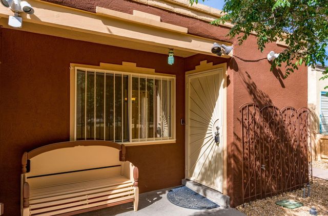 1325 La Poblana Road NW, Albuquerque, NM 87107