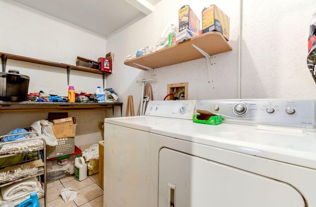 1325 La Poblana Road NW, Albuquerque, NM 87107