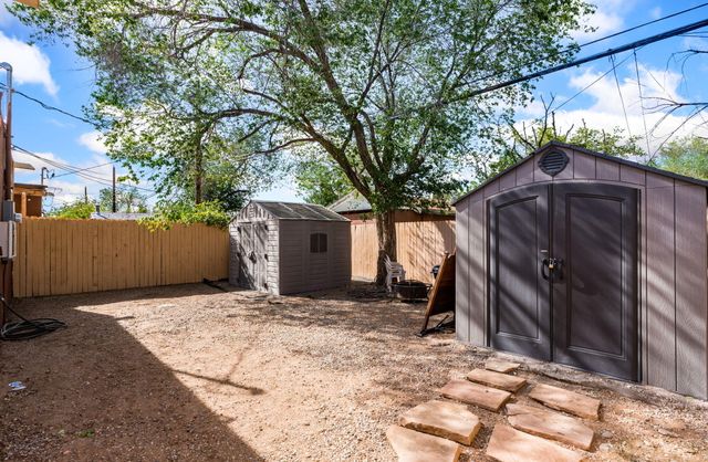 1325 La Poblana Road NW, Albuquerque, NM 87107