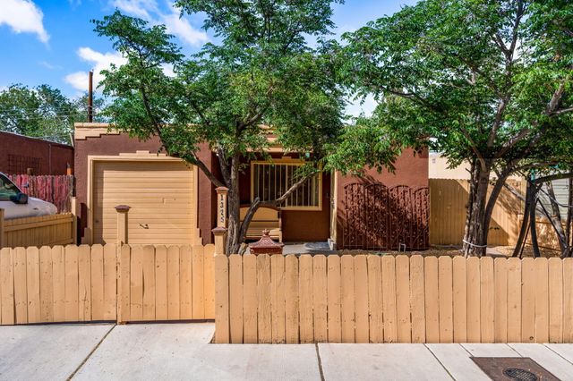 1325 La Poblana Road NW, Albuquerque, NM 87107