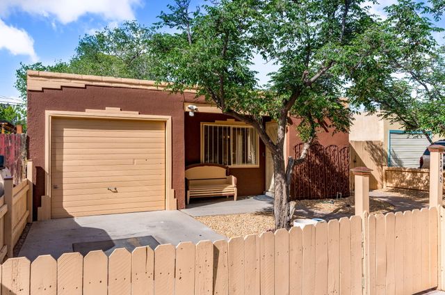 1325 La Poblana Road NW, Albuquerque, NM 87107