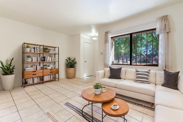 1325 La Poblana Road NW, Albuquerque, NM 87107