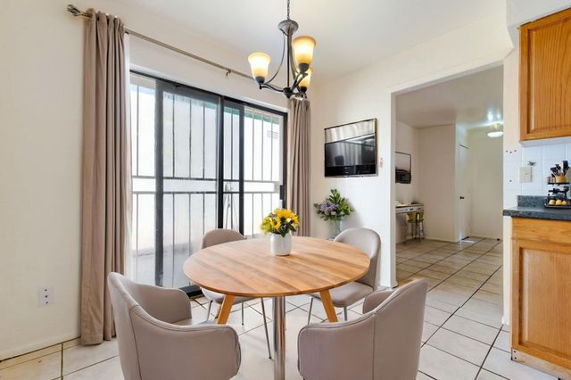 1325 La Poblana Road NW, Albuquerque, NM 87107