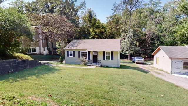 968 Swift Dr, Clarksville, TN 37040